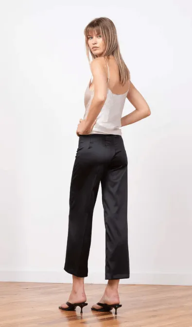 Avenue Montaigne Alex Satin Pant in Black
