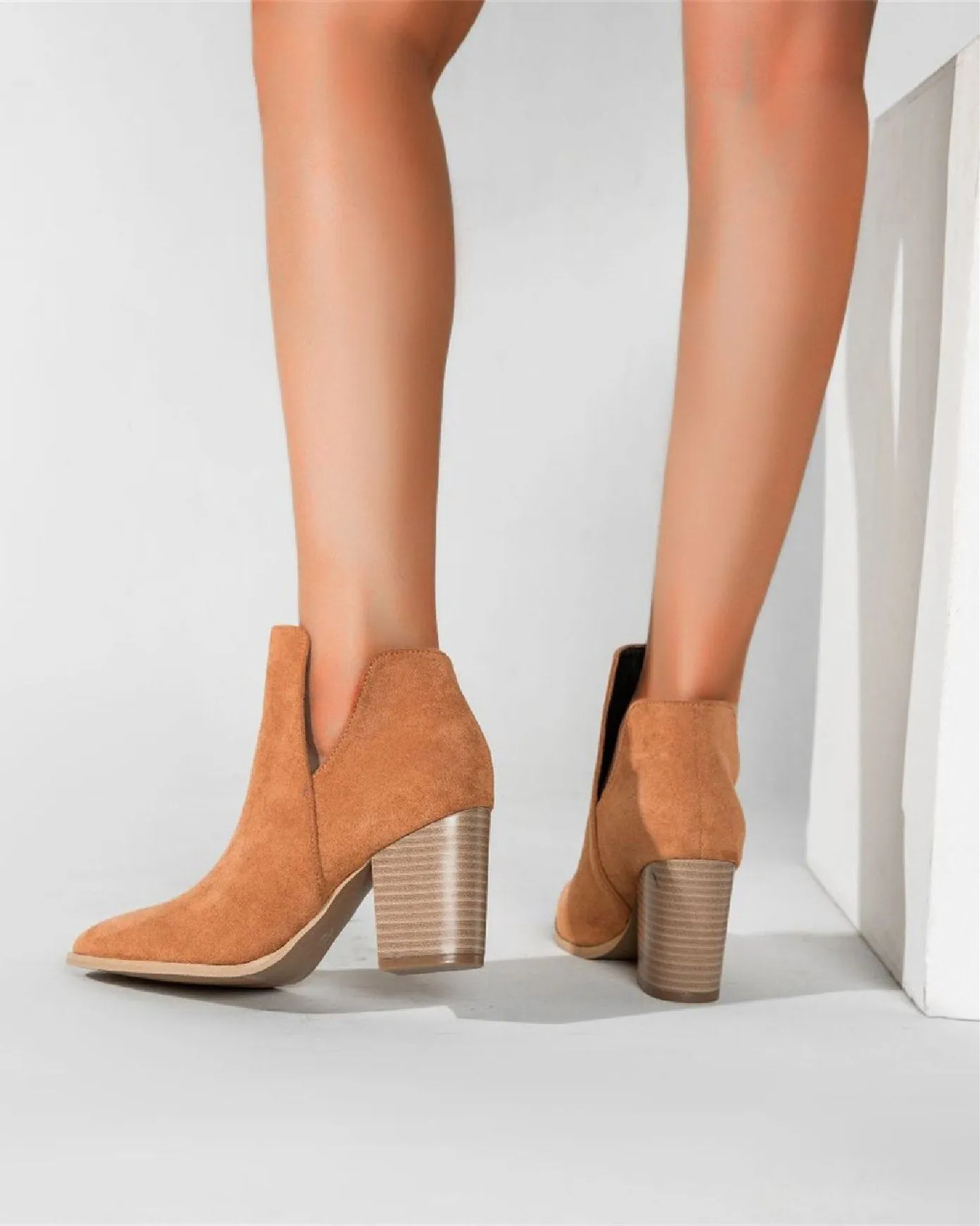 Chic Suede Ankle Boots - Ginger