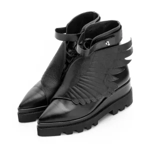SHR Wings black leather boots