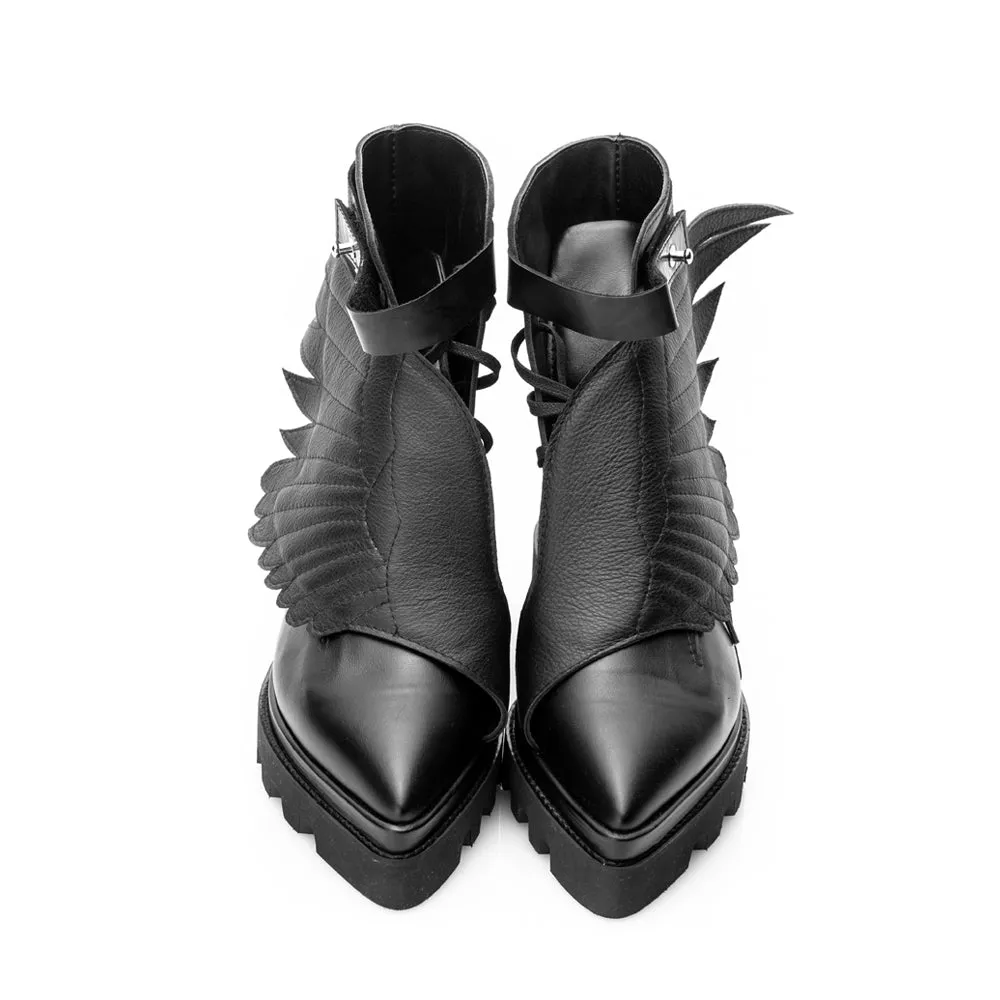 SHR Wings black leather boots