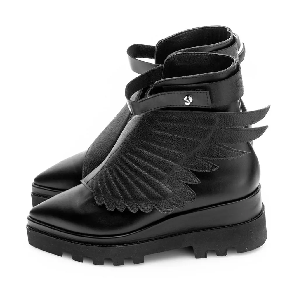 SHR Wings black leather boots