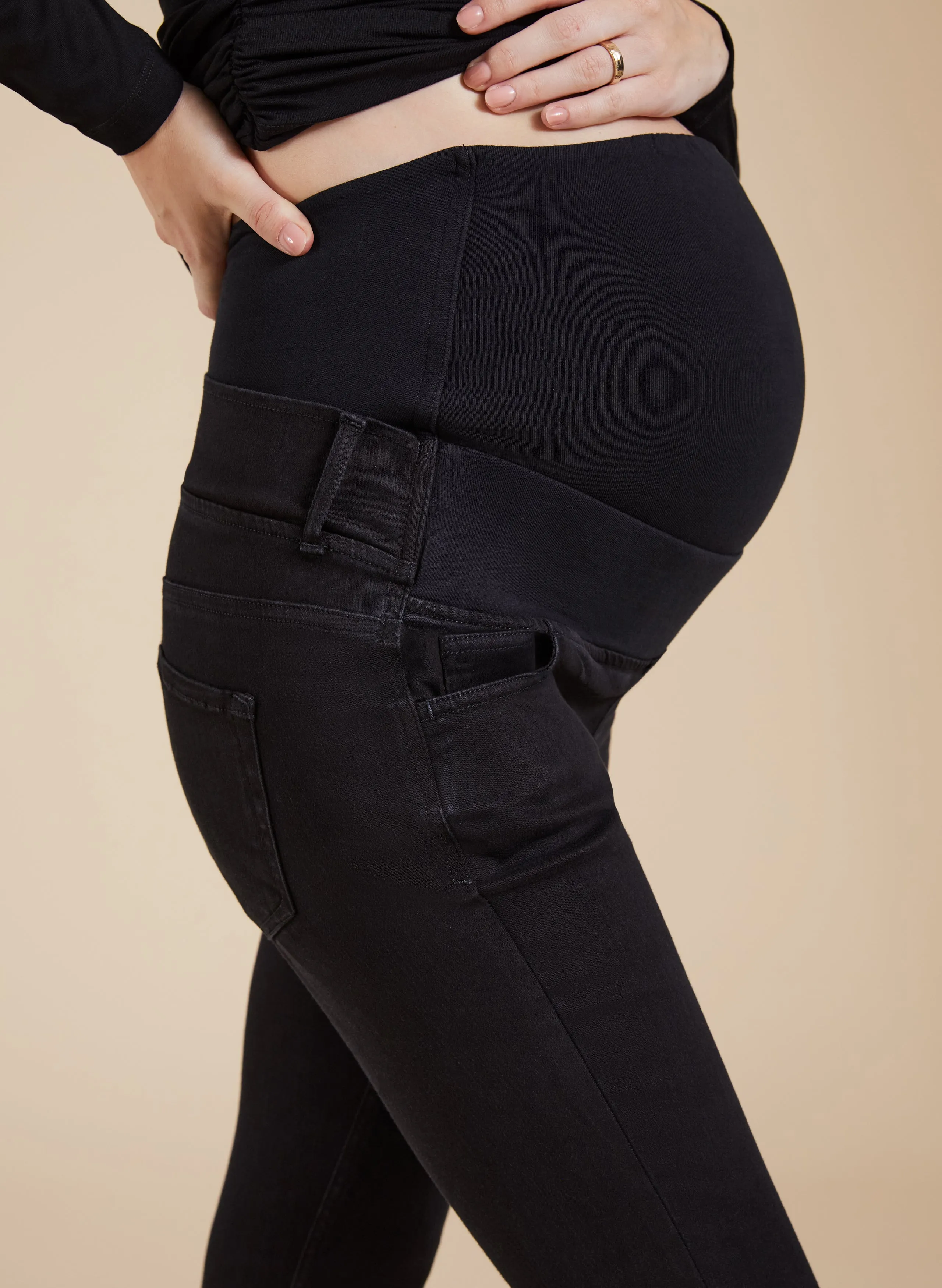 Super Stretch Maternity Skinny Jean to Rent