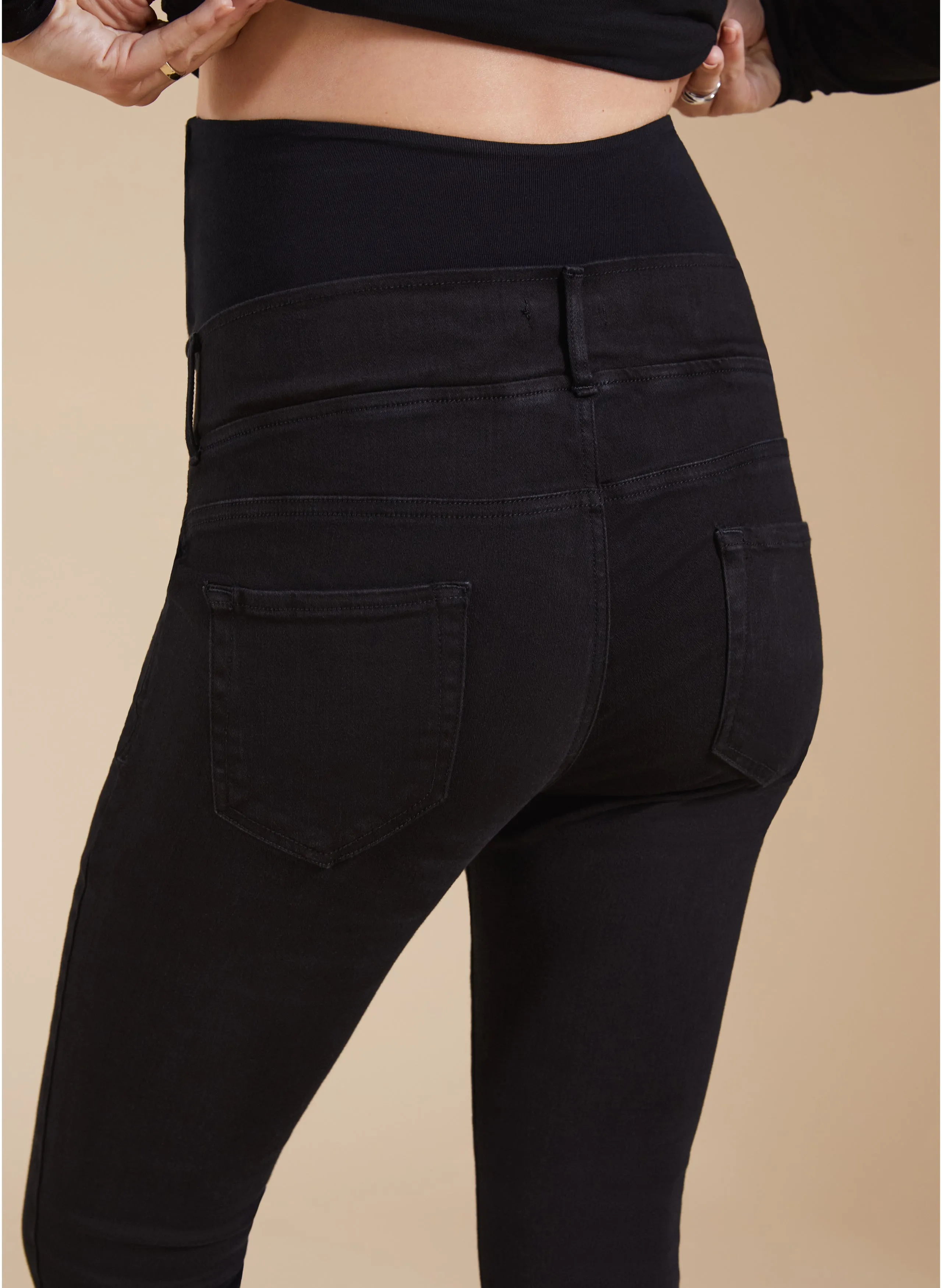 Super Stretch Maternity Skinny Jean to Rent