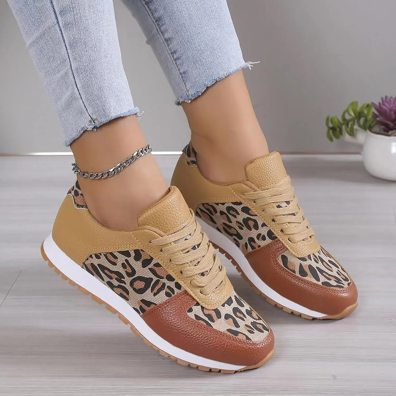 Women Fashion Sneakers Walking Shoes Women Slip On Workout Shoes Non Slip Running Shoes Breathable Lightweight Sneakers
