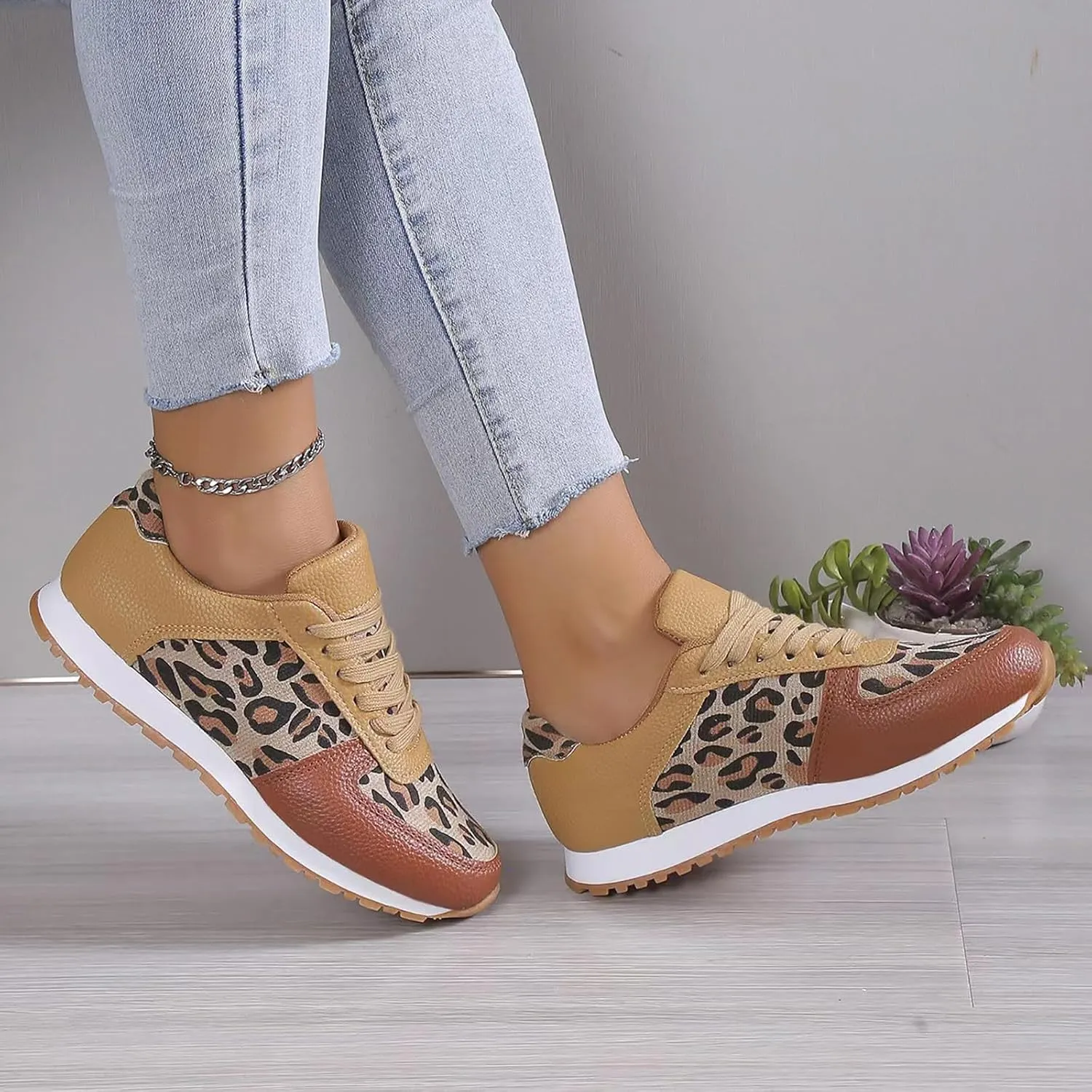 Women Fashion Sneakers Walking Shoes Women Slip On Workout Shoes Non Slip Running Shoes Breathable Lightweight Sneakers